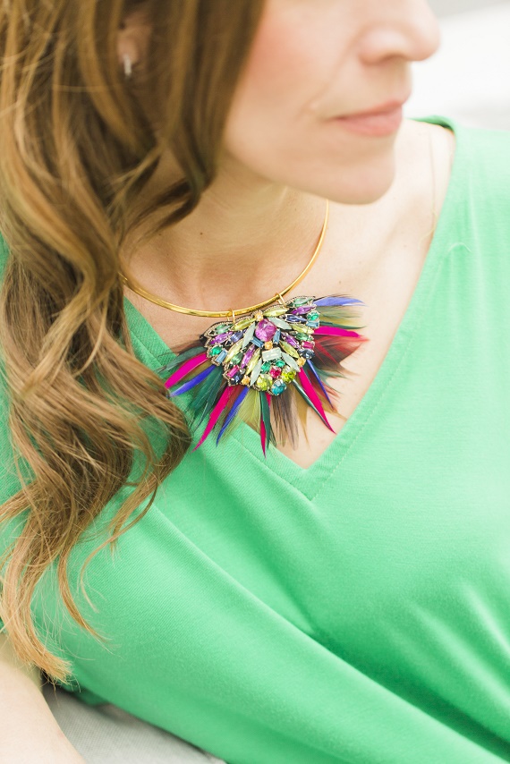 Personal-Stylist-Houston-How-to-Wear-the-Color-of-the-Year-Greenery-Colorful-Feather-Necklace