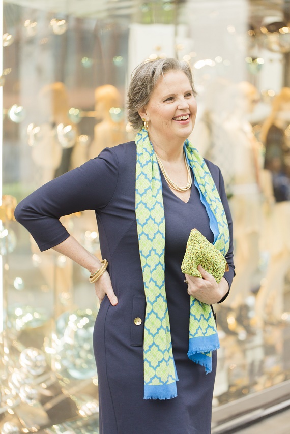 Personal-Stylist-Houston-How-to-Wear-the-Color-of-the-Year-Greenery-Scarf